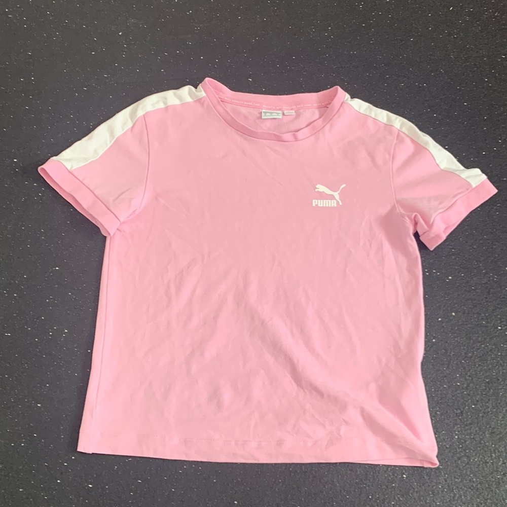 Pink puma T-shirt
